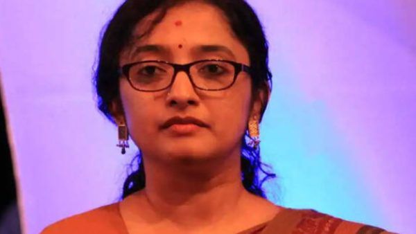 கலெக்டர் திவ்யா ஐயர் கிளப்பிய பகீர்.. என்னாது 8 வயதிலா? வெடித்து கிளம்பும் பாலியல் புகார் பரபரப்பு