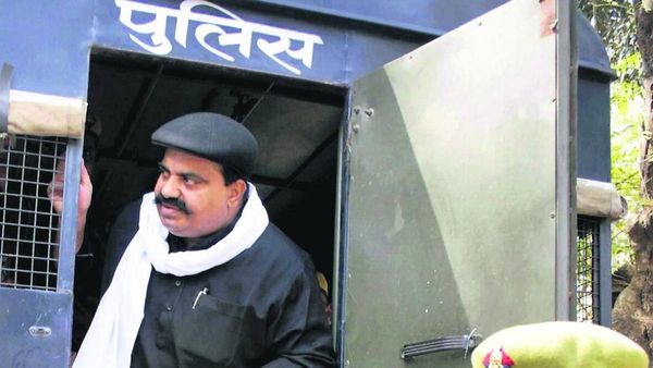 அழிந்த சாம்ராஜ்ஜியம்.. உபி முன்னாள் எம்பி அதிக் கொலைக்கு காரணமான 2005 சம்பவம்! நடந்தது என்ன?