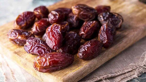 பேரீச்சம்பழத்தின் பல்வேறு ஆரோக்கிய நன்மைகளும், அதன் மருத்துவ பண்புகளும்!