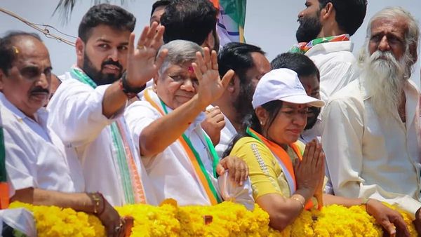 பெரிய சிக்கல்.. காங்கிரஸுக்கு கவுன்ட்டர் அட்டாக்.. லிங்காயத் முதல்வர் அஸ்திரத்தை கையில் எடுத்த பாஜக!