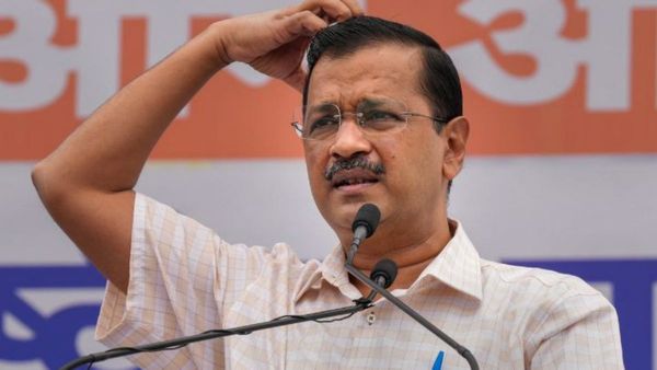 கெஜ்ரிவால் கைது ஆகிறாரா? மதுபான முறைகேடு வழக்கில்.. விசாரணைக்கு ஆஜராக சிபிஐ சம்மன்..ஒரே பரபரப்பு