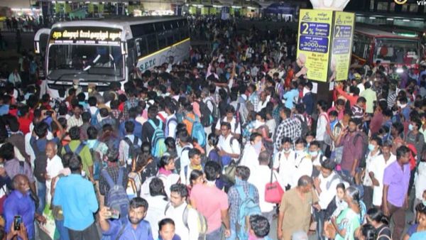 கோயம்பேட்டில் பஸ் ஏற போனவர்களுக்கு ஷாக்.. சனி ராத்திரி கூடவா.. கண்ட காட்சி.. அதிர்ந்து போன மக்கள்