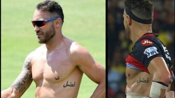 சட்டையை கழற்றிவிட்டு நின்ற டு பிளசிஸ்.. உடலில் என்ன அது? அந்த வார்த்தையா? ஆஹா பற்றிக்கொண்ட பரபரப்பு