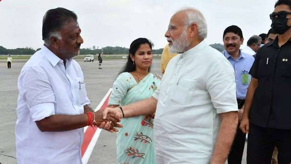 10 நிமிடம்.. பிரதமர் மோடியை தனியாக சந்திக்கும் ஓ பன்னீர் செல்வம்.. ஷாக்கில் எடப்பாடி..ஆஹா ட்விஸ்ட்!