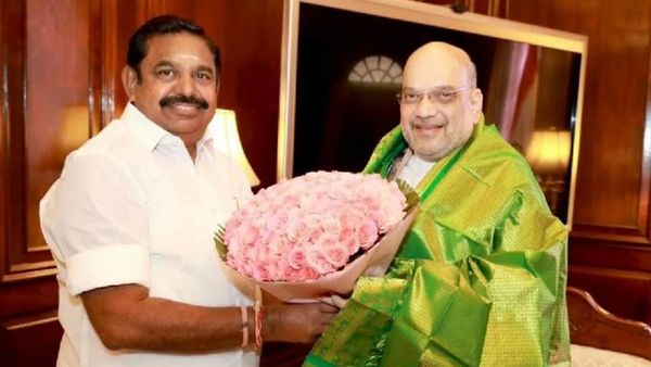 அமித்ஷாவுடன் எடப்பாடி பழனிசாமி சந்திப்பு.. பொதுச்செயலாளராக முதல் டெல்லி பயணம்! இவங்களும் போனாங்களா?