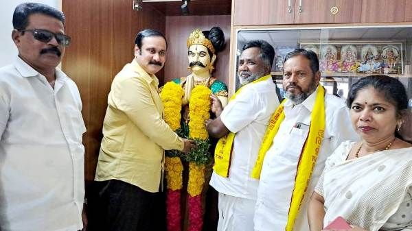 வன்னியர் இட ஒதுக்கீடு! தேவர் -யாதவர் -தேவேந்திர குல வேளாளர் சமூக பிரதிநிதிகளை சந்தித்த அன்புமணி!