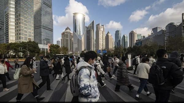 மக்கள் தொகை சரிவு.. மாணவர்களை காதலில் விழ வைக்க ஒரு வாரம் கல்லூரிக்கு விடுமுறை.. எங்கு தெரியுமா?