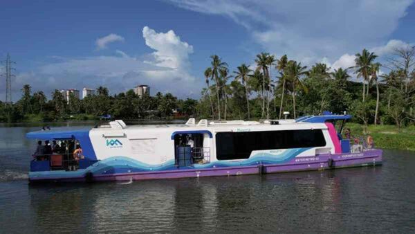 கேரளாவில் வாட்டர் மெட்ரோ திட்டத்தை தொடங்கிய பிரதமர் மோடி.. மெட்ரோ வாட்டர் தெரியும்.. இது என்ன?