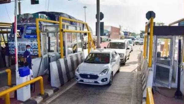 டோல்கேட்: தமிழகத்தில் இன்று முதல் 29 சுங்கச்சாவடிகளில் கட்டணம் உயர்வு.. மலைக்க வைக்கும் சுங்க கட்டணம்