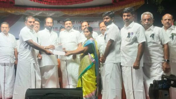 கட்சிக்காரர் குடும்பம் கஷ்டப்படக் கூடாது! திமுக மாவட்டச் செயலாளர் செய்த காரியம்! மாதம் ரூ.6500 வட்டி