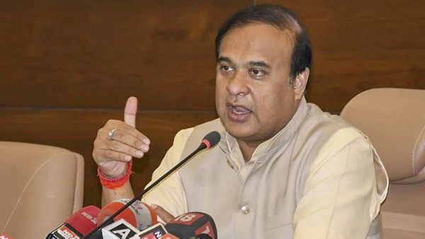 1975 காங்.எமர்ஜென்சியில் சிறையிலடைக்கப்பட்டோருக்கு ரூ15,000 மாத ஓய்வூதியம்-அஸ்ஸாம் பாஜக அரசு அதிரடி!