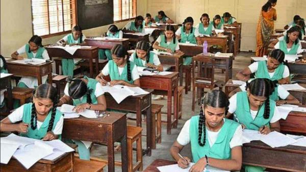 “குட் நியூஸ்”.. 10ம் வகுப்பு ஆங்கில தேர்வில் அனைவருக்கும் 3 மார்க்! வினாத்தாள் குழப்பத்தால் உத்தரவு