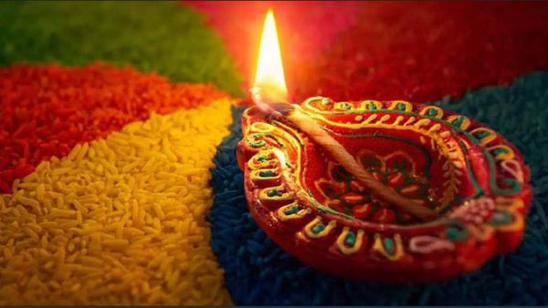 விளக்கேற்றும் போது அலட்சியம்..தெரிந்தே செய்யும் தவறு..என்ன பிரச்சினையை ஏற்படுத்தும் தெரியுமா?