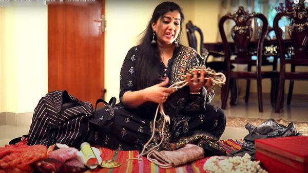 இளமை புதுமை ஸ்வர்ணமால்யாவா இது..? இவரிடம் இத்தனை நகைகளா..!இத்தனை பாரம்பரியம் இருக்கிறதாம்