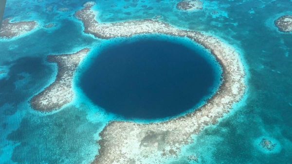 உலகிலேயே 2வது ராட்சத பள்ளம்.. மெக்சிகோ கடலில் கண்டுபிடிப்பு.. blue holes-களால் என்ன ஆபத்து?