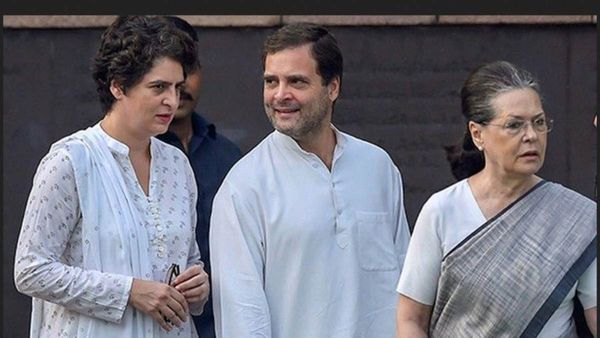 அதேஇடம்! பாட்டி இந்திராவுக்கு மறுவாழ்வு தந்த சிக்மகளூரில் ராகுலை நினைத்து உருகிய பிரியங்கா-என்னாச்சு