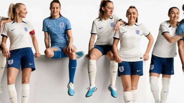 'சல்யூட்' வெள்ளை உடையால் ஏற்பட்ட சிரமம்..இங்கி.மகளிர் அணியின் கோரிக்கையை உடனே நிறைவேற்றிய நிர்வாகம்