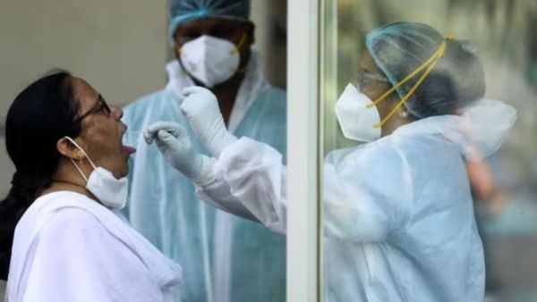 படுவேகமாக உயரும் கொரோனா.. இன்றே களமிறங்கும் சுகாதார பணியாளர்கள்.. கொரோனா சிகிச்சை ஒத்திகை