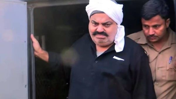 உபியை அலற விட்டவர்.. மோடிக்கு எதிராக போட்டி வேறு! சுட்டு கொல்லப்பட்ட ஆதிக் அகமது! யார் இவர்? பின்னணி