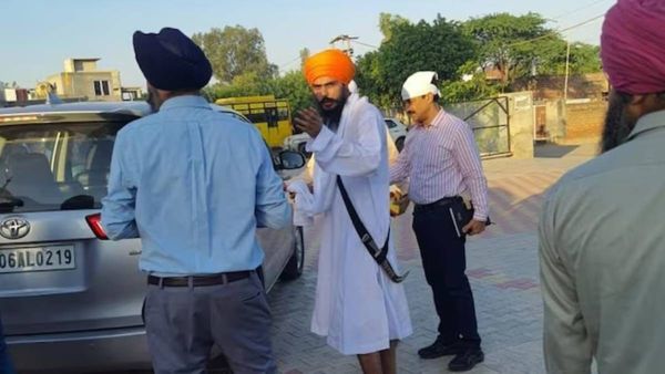 இன்ஸ்டாகிராம் சாட்.. காதலால் வீழ்ந்த வீரம்.. அம்ரித்பால் சரண் அடைந்தது ஏன்? காரணமே அந்த பெண்தான்!