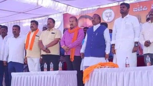 அண்ணாமலை கண்முன்னே கர்நாடகாவில் தமிழ்த்தாய் வாழ்த்துக்கு அவமதிப்பு! பாதியில் நிறுத்திய பாஜக பிரமுகர்