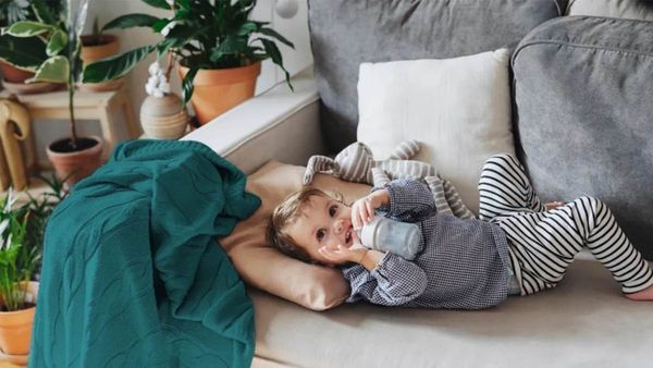 விக்கல் வந்தாலும்.. பிறந்து 6 மாதங்கள் வரை குழந்தைகளுக்கு தண்ணீர் கொடுக்கக் கூடாது.. ஏன் தெரியுமா?