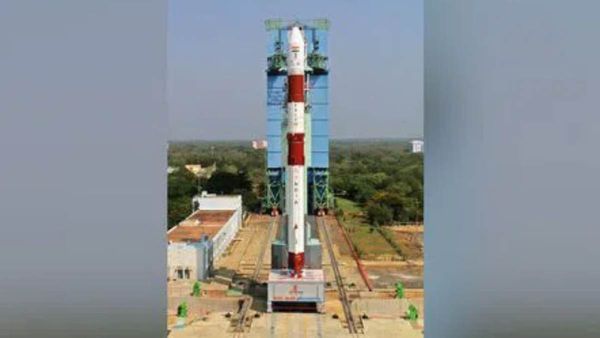 டெலியோஸ்-2 செயற்கைக்கோள்..விண்ணில் பாயும் பிஎஸ்எல்வி சி-55..இஸ்ரோ விஞ்ஞானிகள் திருப்பதியில் தரிசனம்