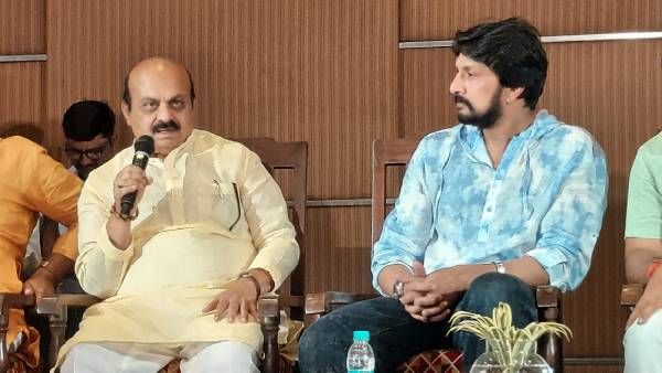 கர்நாடக அரசியலில் தடதட.. பாஜகவிற்கு பிரசாரம் செய்யும் பிரபல நடிகர் கிச்சா சுதீப்.. போட்டியில்லையாம்