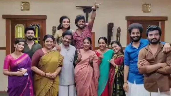 ராஜா ராணி 2 சீரியலில் இப்படி ஒரு முடிவா? கடைசியில் கதறவிட்ட டீம்.. வெளியான புகைப்படங்கள்