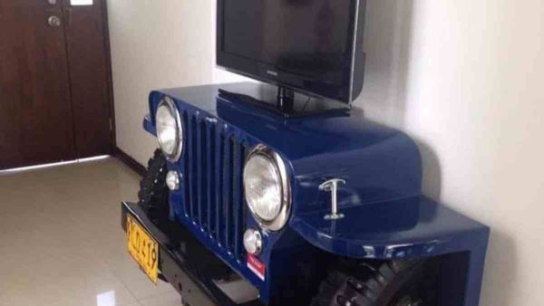 என்னங்க இது! வீட்டுக்குள்ள ஜீப் நிக்குது.. ஆனந்த் மகிந்திரா போட்ட ட்விட்.. உற்று பார்த்த நெட்டிசன்ஸ்