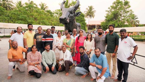 உடல் நலம்..மன நலத்தை மேம்படுத்தும் யோகா வகுப்புகள்..கோவை BNI ஐ சேர்ந்த இளம் தொழிலதிபர்கள் ஈஷா வருகை