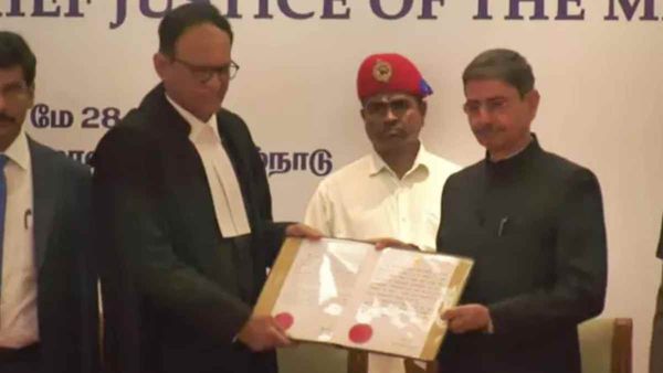 சென்னை உயர்நீதிமன்ற 33வது தலைமை நீதிபதி.. பதவியேற்றார் கங்கா பூர்வாலா! பதவி பிரமாணம் செய்த ஆளுநர்