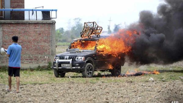 காஷ்மீர் பண்டிட்டுகளை துரத்தின மாதிரி.. மணிப்பூரில் இனச்சுத்திகரிப்பு.. கதறும் மைத்தேயிகள்
