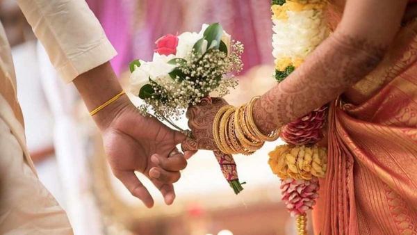 முஸ்லிம் இளைஞருடன் மகளுக்கு திருமண ஏற்பாடு..இந்துத்வா அமைப்பு எதிர்ப்பால் பின் வாங்கிய பாஜக நிர்வாகி 