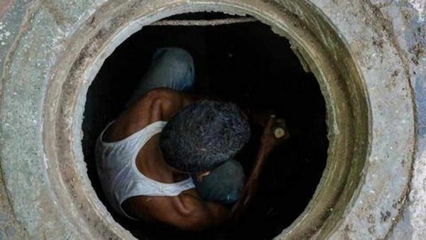 செப்டிக் டேங்க் சாவுகள்.. கலங்கிய கடலூர்! தலைமை செயலாளர்,டிஜிபிக்கு தேசிய மனித உரிமை ஆணையம் நோட்டீஸ்