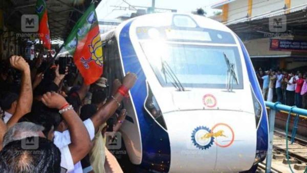 வந்தே பாரத் எக்ஸ்பிரஸ் ரயில்.. இப்பதானே ஓட ஆரம்பிச்சுது.. 3 நாளிலேயே இத்தனை கோடி ரூபாயா.. சபாஷ் கேரளா