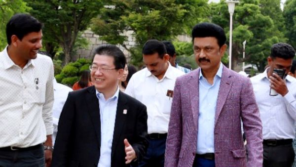 ஜப்பான் நாட்டின் கலாச்சார சொத்து! 16ஆம் நூற்றாண்டில் கட்டப்பட்ட ஒசாகா கோட்டையில் ஸ்டாலின்!