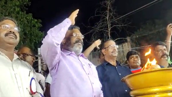 முள்ளிவாய்க்கால் இனப்படுகொலை நினைவேந்தல்- வீரவணக்கம்..வீரவணக்கம்.. சிதம்பரத்தை அதிரவைத்த முழக்கம்!