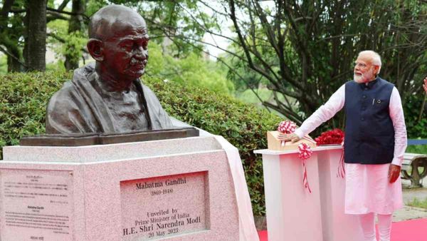 ஜப்பானில் மகாத்மா காந்தி சிலை.. திறந்து வைத்த பிரதமர் மோடி.. சிறப்பே இதுதான்! ஆஹா அசத்தல்