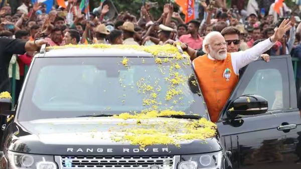 3 மணிநேரம்.. 26 கிமீ.. பெங்களூர் பேரணியில் அசராத பிரதமர் மோடி! பிரமித்த மக்கள்!அரண்ட காங்கிரஸ்