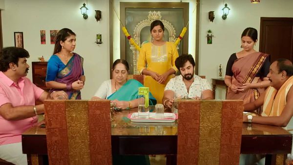 பெருமை பேசும் குணசேகரன்..பதிலடி கொடுத்த ரேணுகா..வெளிச்சத்துக்கு வந்த ஜனனி செய்த ரகசியம்