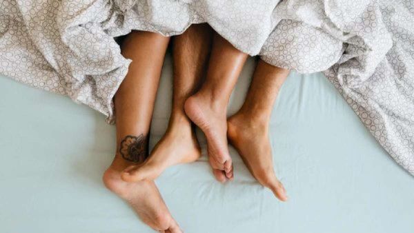 'அந்த' விஷயத்துல மட்டும் ஏன் அதிகம் பொய் சொல்கிறோம் தெரியுமா? ஆய்வாளர்களின் விளக்கம் இதுதான்