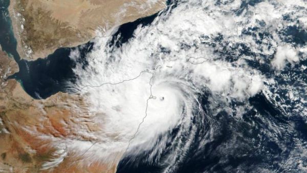 மாண்டஸுக்கு பிறகு.. இந்த ஆண்டின் முதல் புயல் மோக்கா! பெயர் வைத்தது யார் தெரியுமா? எங்கு பாதிக்கும்?