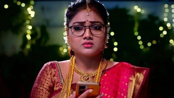 சீதாராமன் சீரியலை விட்டு கண்ணீரோடு விலகும் பிரியங்கா நல்கரி..இப்படி ஒரு காரணமா..?