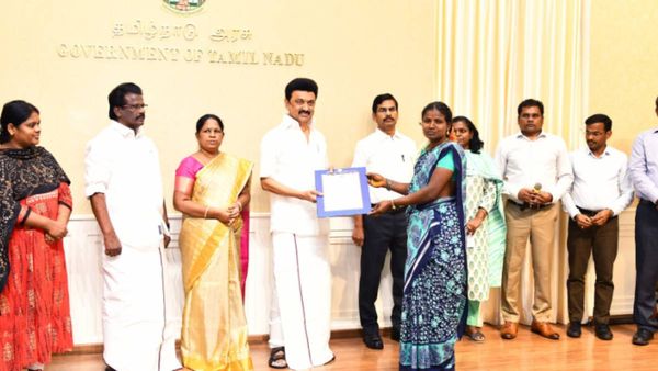 55 கோடிப்பு.. 500 தூய்மை பணியாளர்களை நெகிழ வைத்த ஸ்டாலின்! ரூ.11 லட்சம் மதிப்பில் புது வீடு