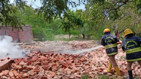 சிவகாசி அருகே வெடித்து சிதறிய பட்டாசு ஆலை..பறிபோன 2 உயிர்கள்..பலர் படுகாயம்