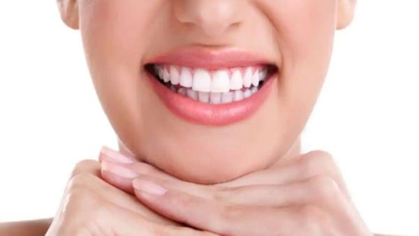 முத்துக்களோ பற்கள்..உங்க சிரிப்பு அழகோடு ஆரோக்கியமா இருக்கணுமா? இதை ஃபாலோ பண்ணுங்க