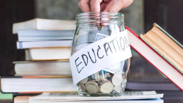 -10000 +2000.. சின்னதா ஒரு ஸ்மார்ட் ஐடியா.. குழந்தைகள் கல்வி செலவுக்கு வங்கிகளே அள்ளி தருவாங்க!