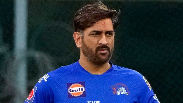 சரியாக போட்டிக்கு முன்.. தோனி ஏன் இப்படி பண்ணனும்.. இந்த சீசனில் இப்படி நடந்ததே இல்லையே.. ஷாக்கிங்!