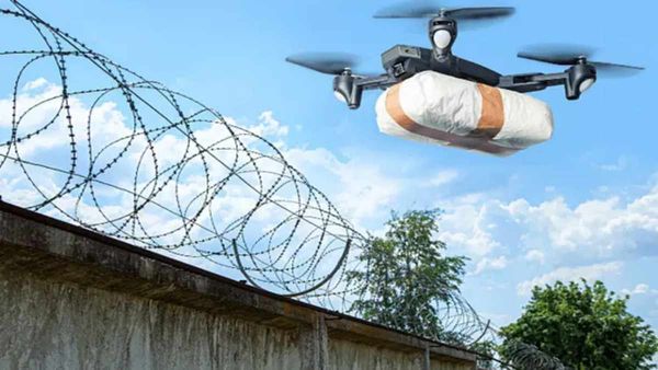 ஹெராயின் கடத்தலா? இந்தியா - பாக். எல்லையில் சுட்டு வீழ்த்தப்பட்ட ட்ரோன்கள்.. பிஎஸ்எஃப் அதிரடி